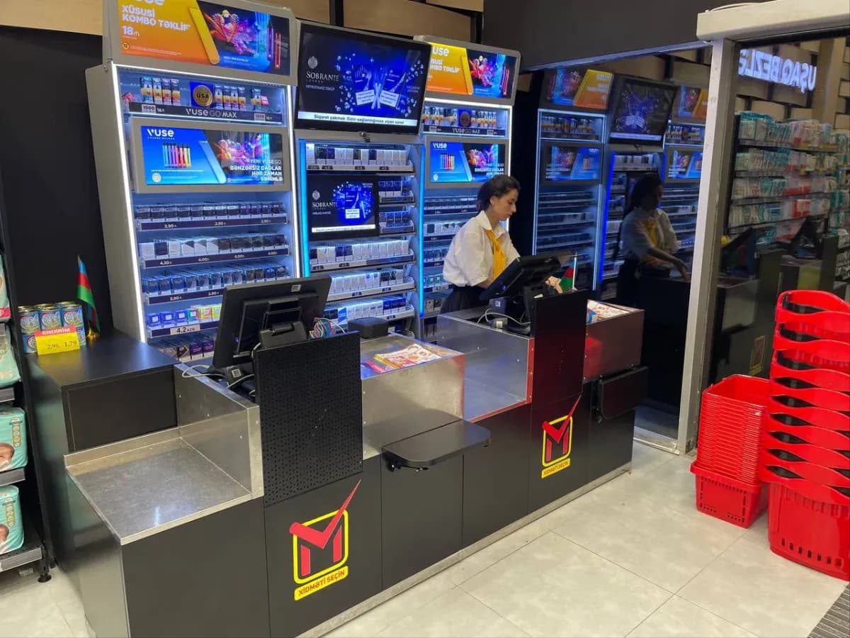 Megastore: checkout zone